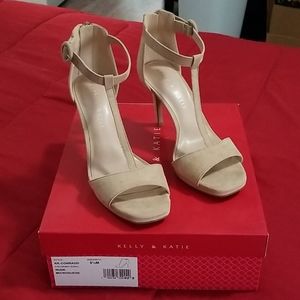 NEW in box 6 1/2 nude heels